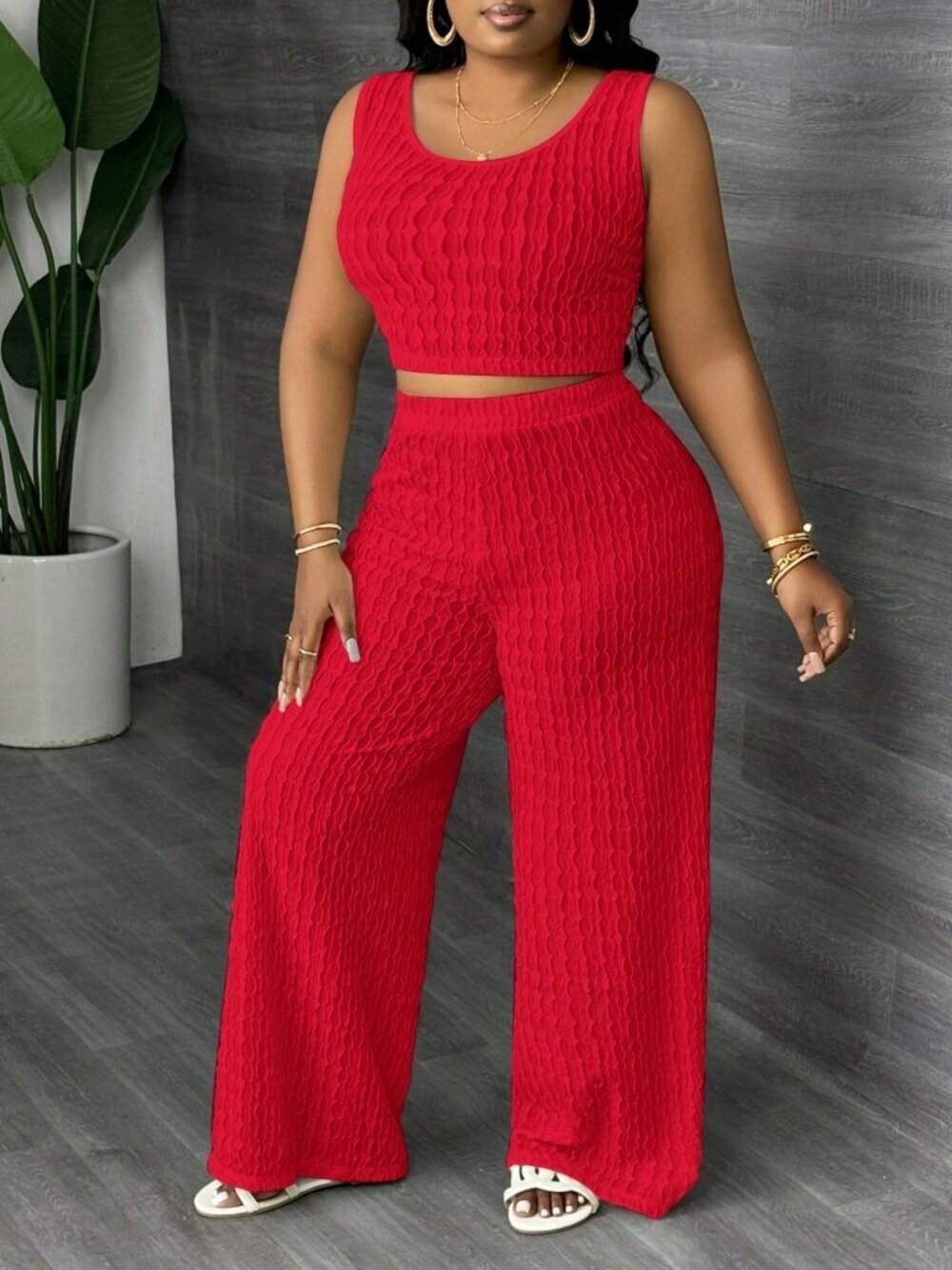 Red Casual Women's Plus Size Tank Top And Pants Set - Picture 4 of 5